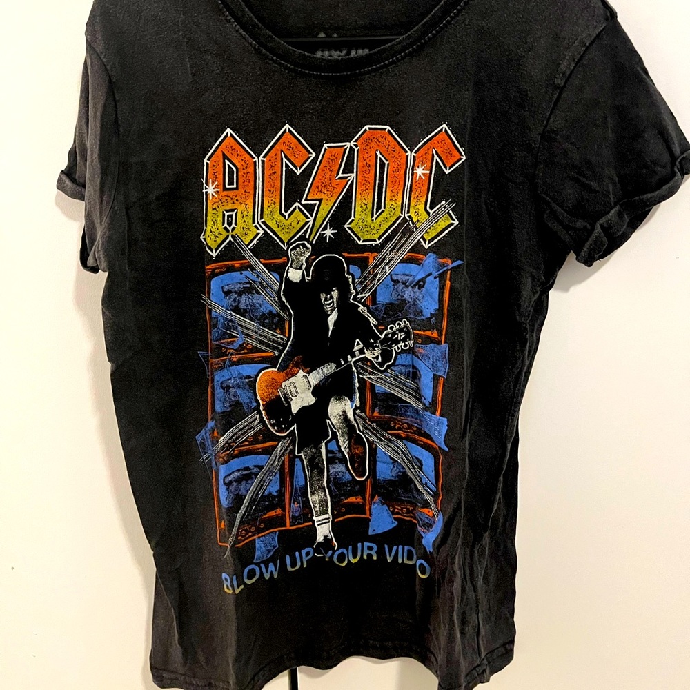 Woman’s AC/DC Size Small - Vintage Style - Perfect condition
